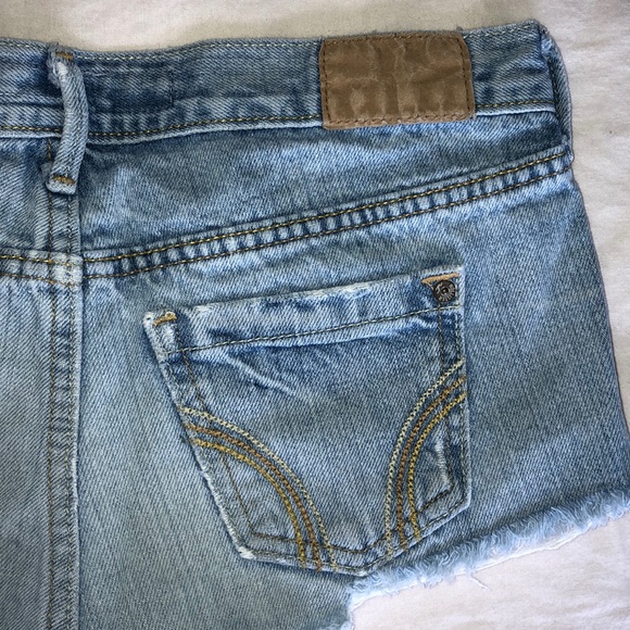 Hollister Shorts - Picture 3 of 5
